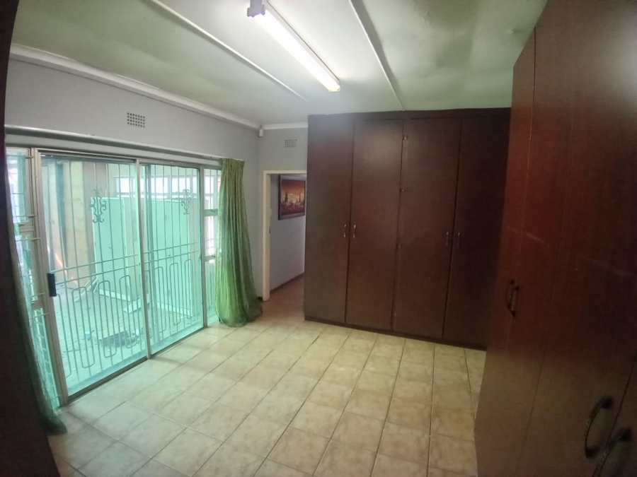 5 Bedroom Property for Sale in Protea Park North West